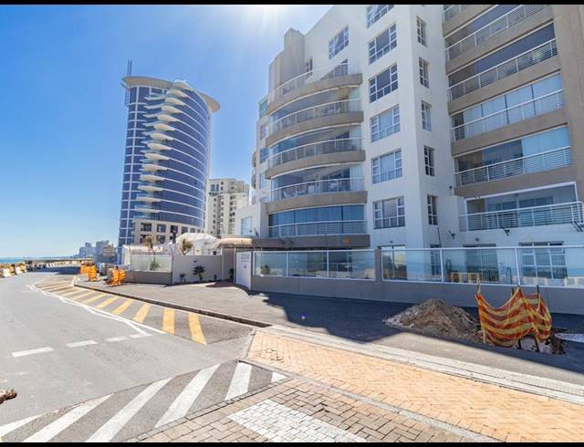 3 BEDROOM APARTMENT FOR SALE IN STRAND CENTRAL